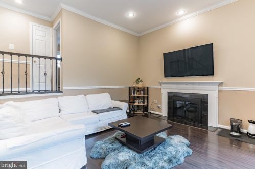 6507 Old Chesterbrook Rd, Mc Lean VA  22101-4608 exterior