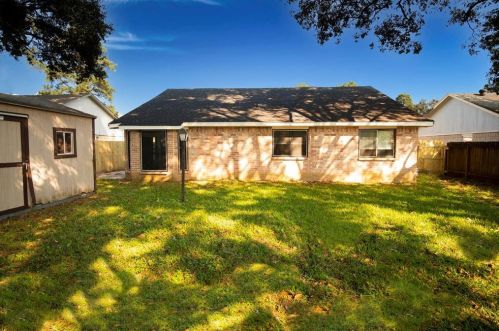 7010 Foxfield Ln, Humble TX 77338-1431 exterior