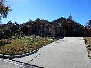 18915 Candlecreek Dr, Spring TX  77388-5262 exterior