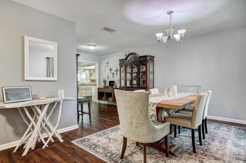 13201 Broadmeade Ave, Austin TX 78729-2815 exterior