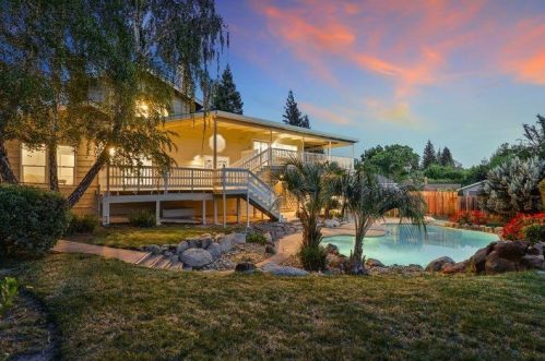 7217 Pne Grv Way, Folsom CA 95630-1952 exterior