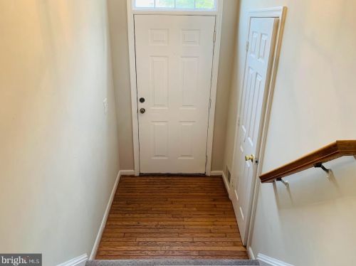 43115 Candlewick Sq, Leesburg VA  20176-6447 exterior