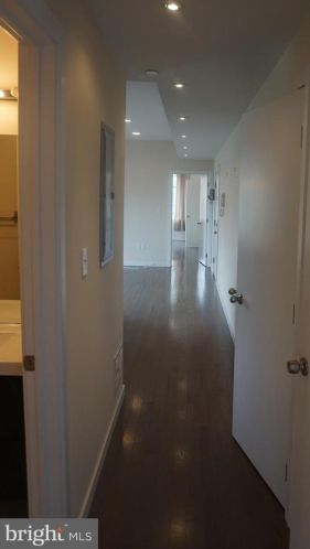 1131 20th St, Philadelphia PA  19146-2951 exterior