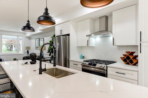 1427 Parkwood Pl, Washington DC  20010-3218 exterior