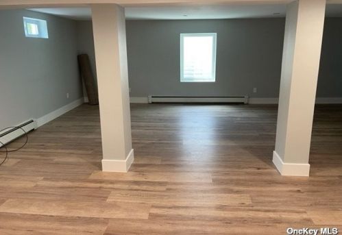 26 Anchor Ct, Babylon NY 11704-7421 exterior