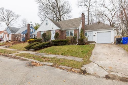 146 Olympia Ave, Providence, RI 02911-2049