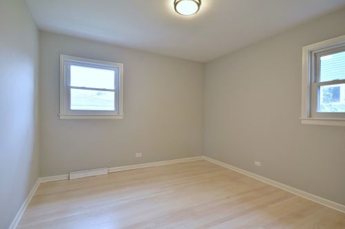 6909 Balmoral Ave, Chicago IL  60656-2007 exterior