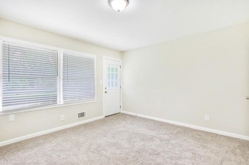 2246 Collins Dr, Atlanta GA  30344-1008 exterior