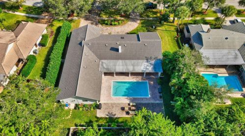 7548 Estrella Cir, Boca Raton FL  33433-1629 exterior