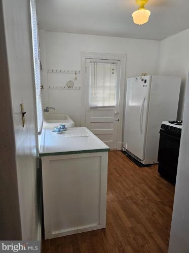 9216 Flower Ave, Silver Spring MD 20912-6641 exterior