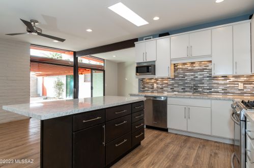 8850 Lee St, Tucson, AZ 85715-5507