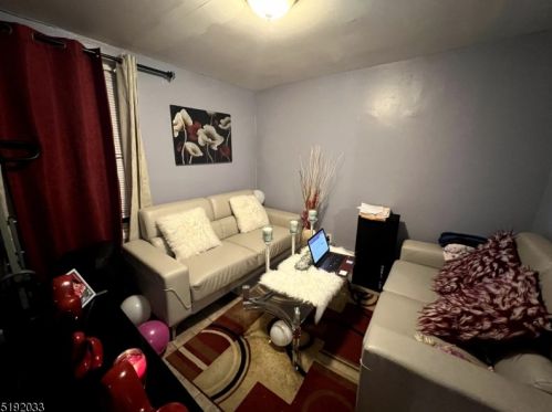 24 Seeley St, Paterson NJ 07501-3112 exterior