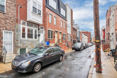 1414 Bouvier St, Philadelphia PA  19146-4725 exterior