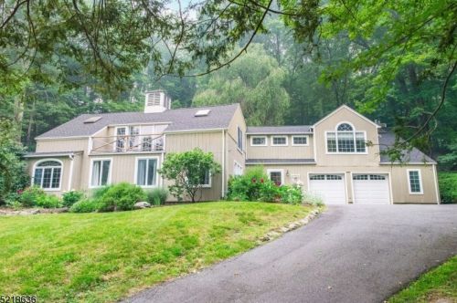 30 Stephens Mill Rd, Hackettstown NJ 07840-5325 exterior