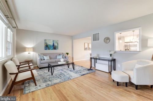 8428 Cherry Vly Ln, Alexandria VA 22309-2100 exterior