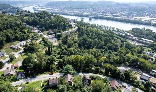 2133 Beckert Ave, Pittsburgh PA 15212-1408 exterior