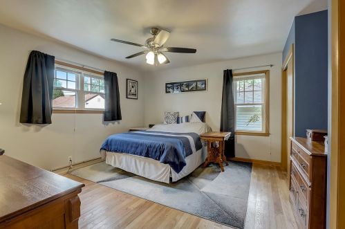 10508 Lincoln Ave, Milwaukee WI 53227-1204 exterior