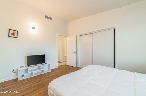 3201 Cherry Ave, Tucson AZ  85719-2219 exterior