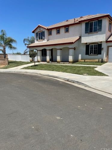 814 Caden Pl, Perris CA  92571-7615 exterior