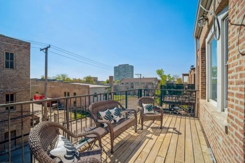 4627 Calumet Ave, Chicago IL  60653-4007 exterior