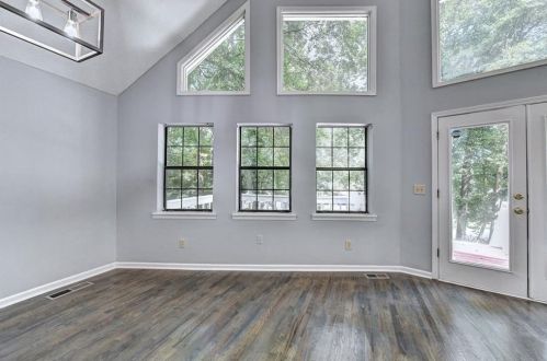 689 Lake Dr, Lithonia GA  30039-6683 exterior