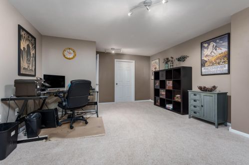 7362 Milan Dr, Kalamazoo MI 49024-3052 exterior