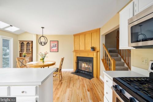 6133 Joust Ln, Alexandria VA 22315-4809 exterior