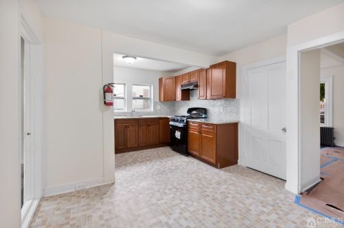 251 Handy St, New Brunswick NJ  08901-2943 exterior