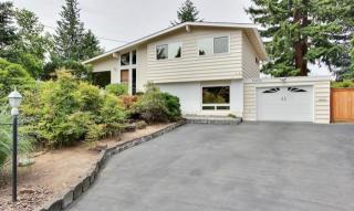 18939 34 Pl, Seattle WA  98118-6453 exterior