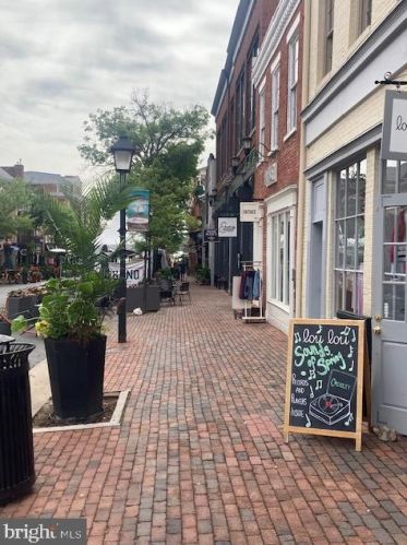 107 Harvard St, Alexandria VA 22314-2712 exterior