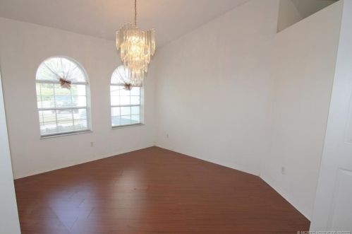 182 Carter Ave, Fort Pierce FL 34983-2901 exterior