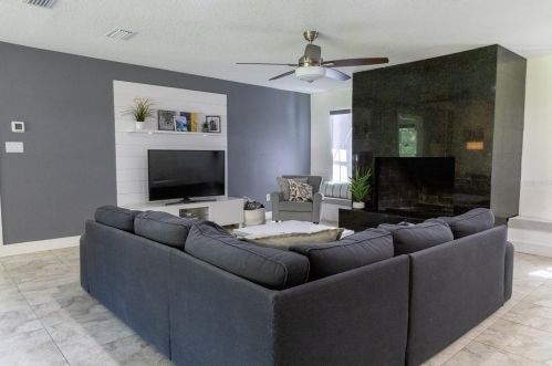 10709 Dixon Dr, Riverview FL 33579-7407 exterior