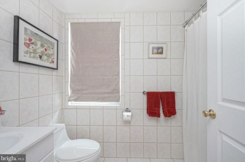 1134 Carpenter St, Philadelphia PA 19147-3608 exterior