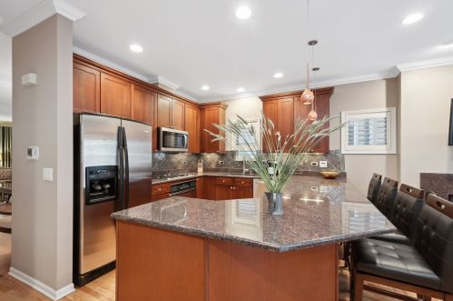 4008 Kolmar Ave, Chicago IL 60712-4703 exterior