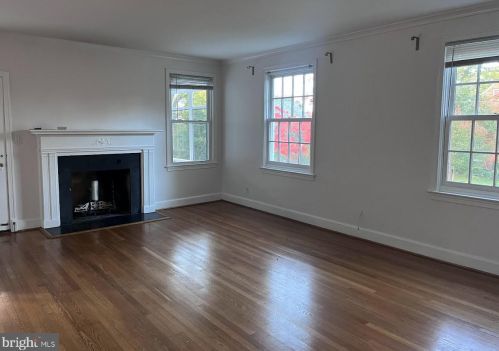 4301 43rd St, Washington DC  20016-2413 exterior