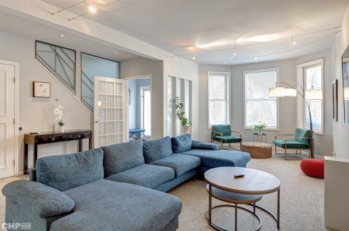 2743 Greenview Ave, Chicago IL 60657-4007 exterior