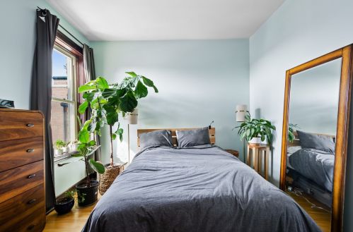 2317 Roscoe St, Chicago IL 60641-4647 exterior