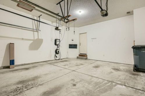 5006 Bright Hampton Dr, Atlanta GA 30339-1956 exterior