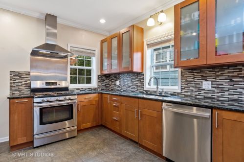 514 5th Ave, Saint Charles IL  60174-2928 exterior