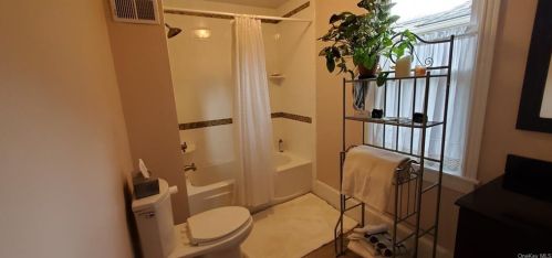 41 Collegeview Ave, Poughkeepsie NY 12603-2415 exterior