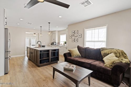 2941 16 Dr, Phoenix AZ 85015-1429 exterior