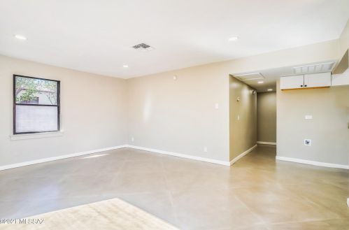 4137 1 St, Tucson AZ 85711-1510 exterior