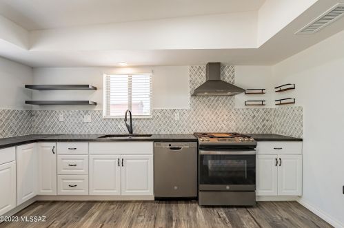 1959 Omar Dr, Tucson AZ  85704-1242 exterior