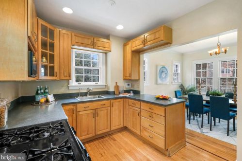 3373 Runnymede Pl, Washington DC 20015-2415 exterior