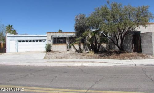 902 Camino Seco, Tucson, AZ 85710-1708