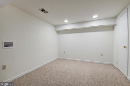 2812 27 St, Washington DC 20007-3144 exterior