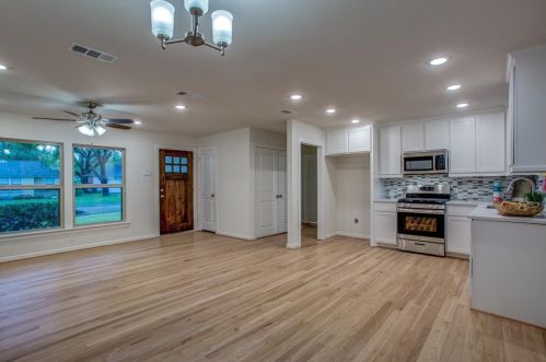 2114 Costa Mesa Dr, Dallas, TX 75228-2026