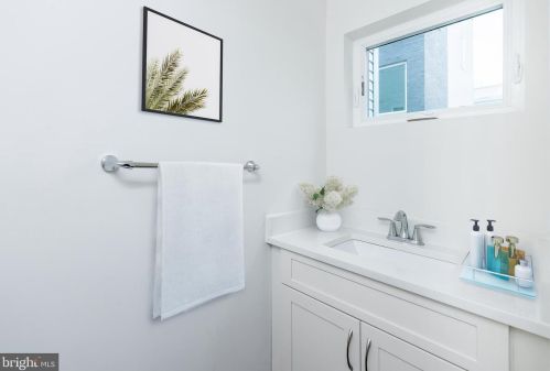 1646 5th St, Philadelphia PA  19122-1208 exterior