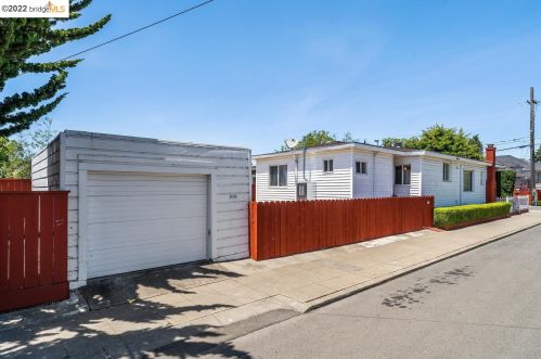 1548 Blake St, Berkeley CA 94703-1904 exterior