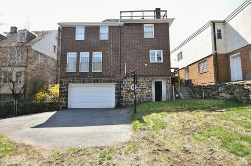 5381 Northumberland St, Pittsburgh PA 15217-1128 exterior